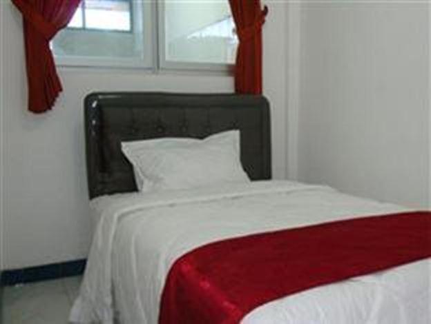 Providence Homestay Surabaya Szoba fotó